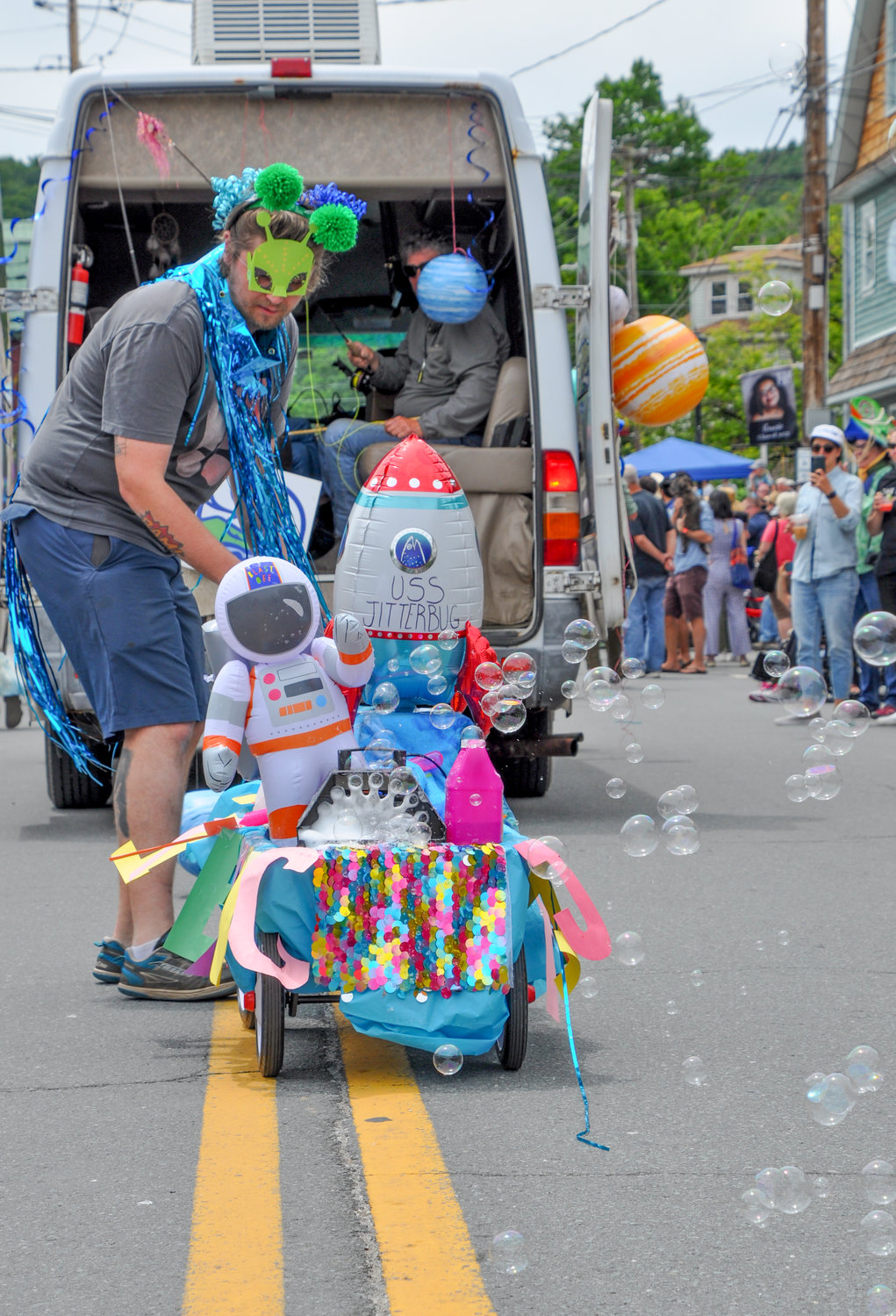 The theme changes yearly, which makes for even more fishy fun. I was excited to see everyone’s interpretation of “Trouter Space” at the 2022 Livingston Manor Trout Parade last Saturday. Can you say "bubbles?"